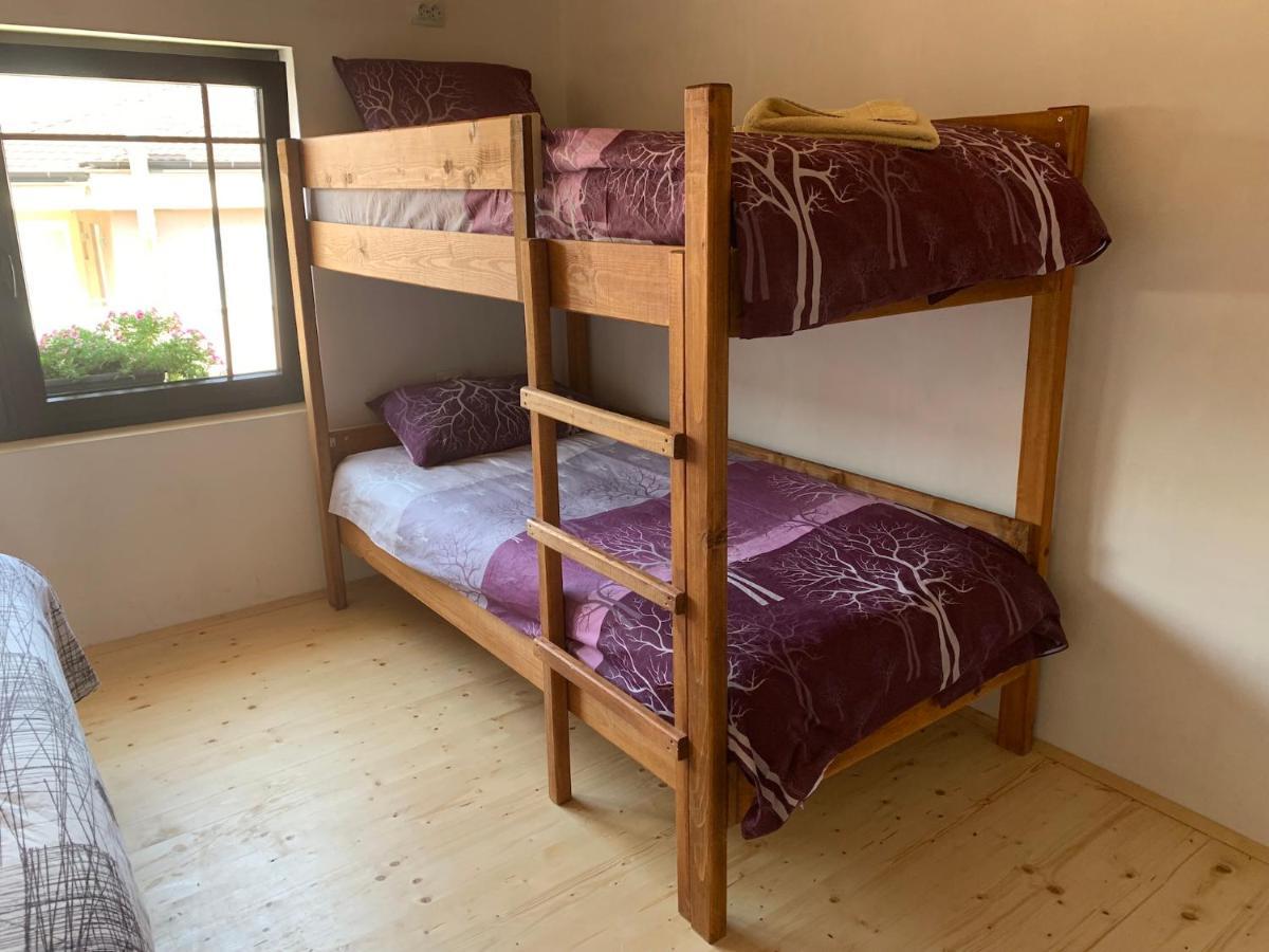 Guest House Tivko Katce Γκόστιβαρ Εξωτερικό φωτογραφία