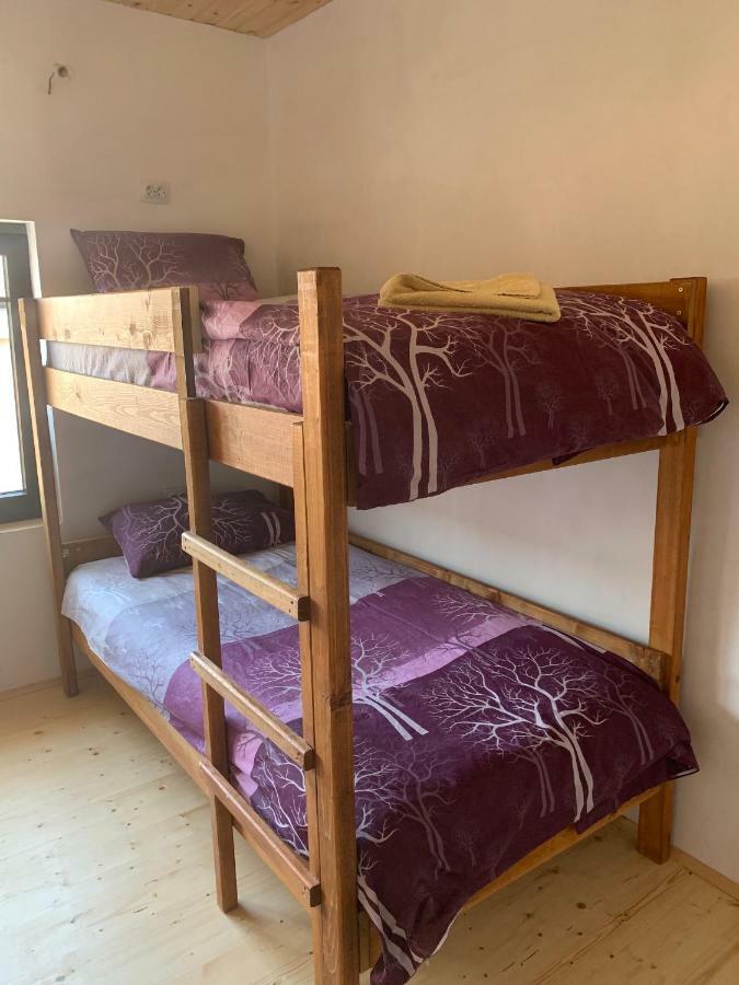 Guest House Tivko Katce Γκόστιβαρ Εξωτερικό φωτογραφία