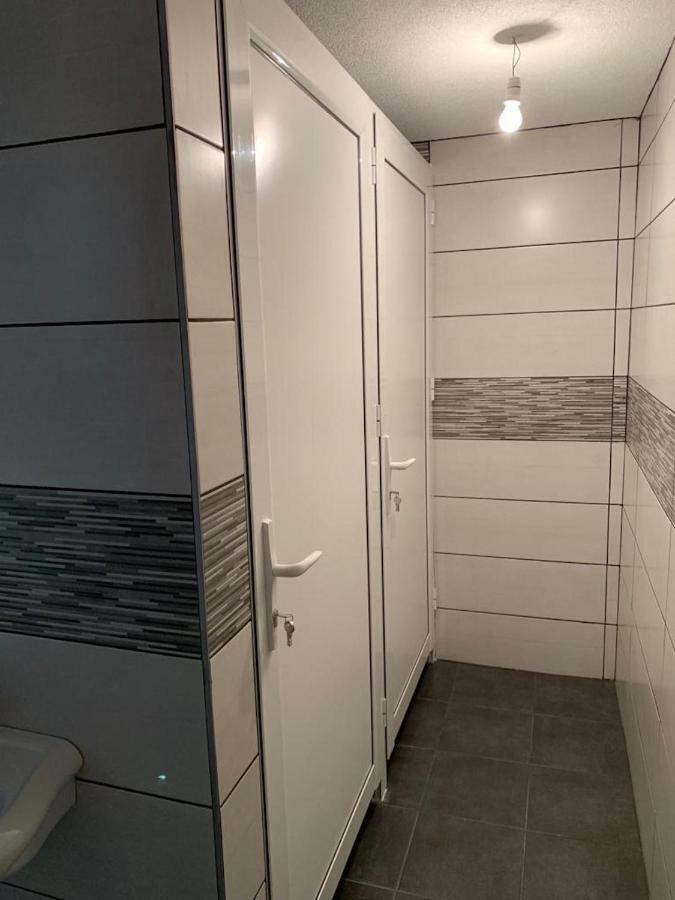 Guest House Tivko Katce Γκόστιβαρ Εξωτερικό φωτογραφία